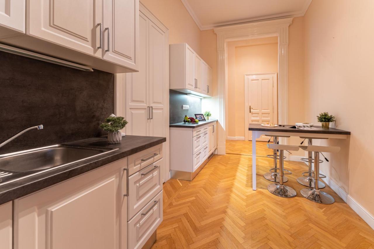 Matilda Luxury Suite Apartment Budapest Exterior foto