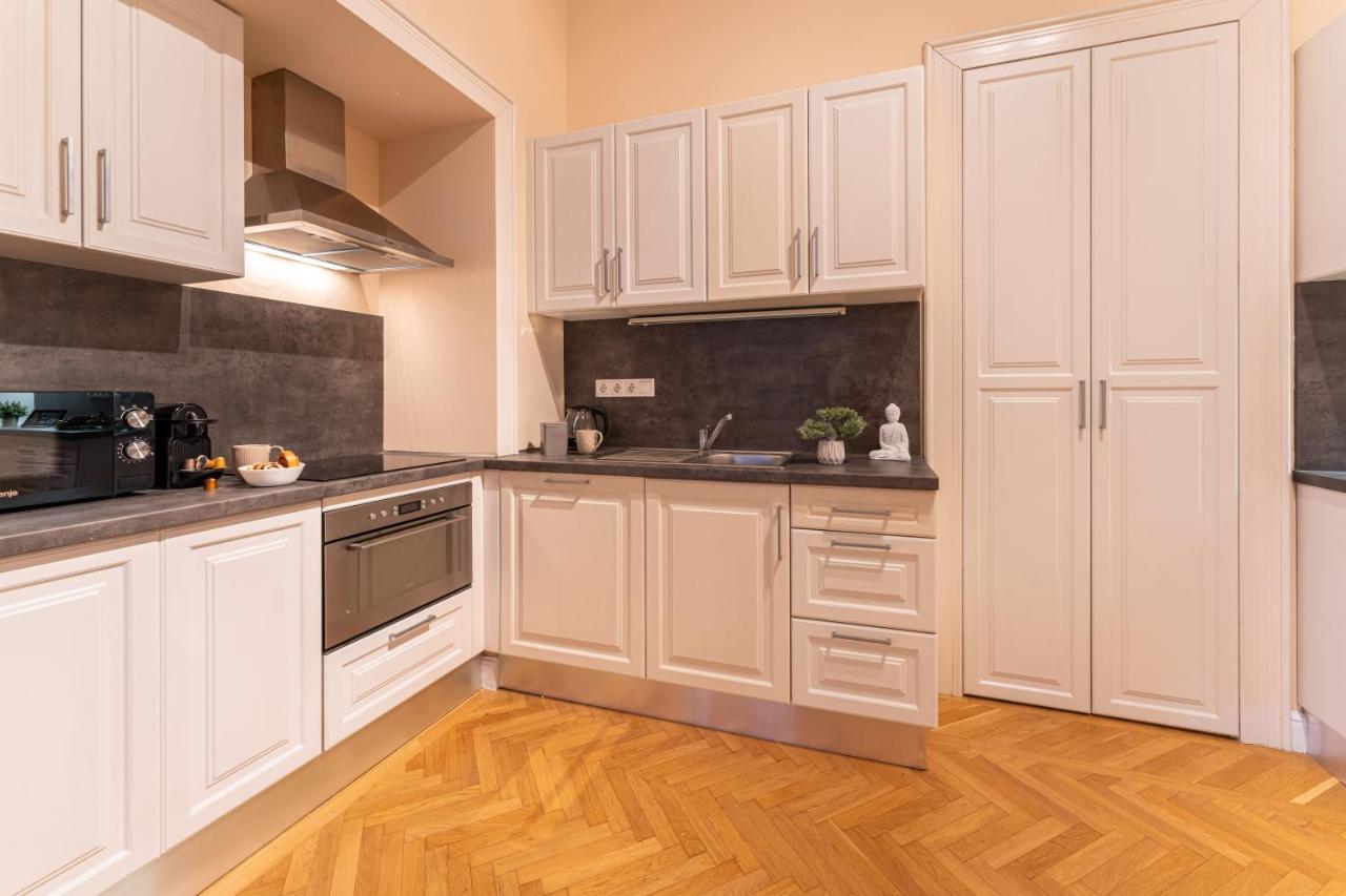 Matilda Luxury Suite Apartment Budapest Exterior foto